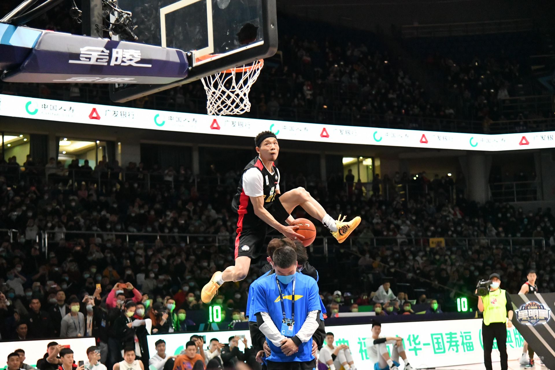 这场胜利对 这场胜利对